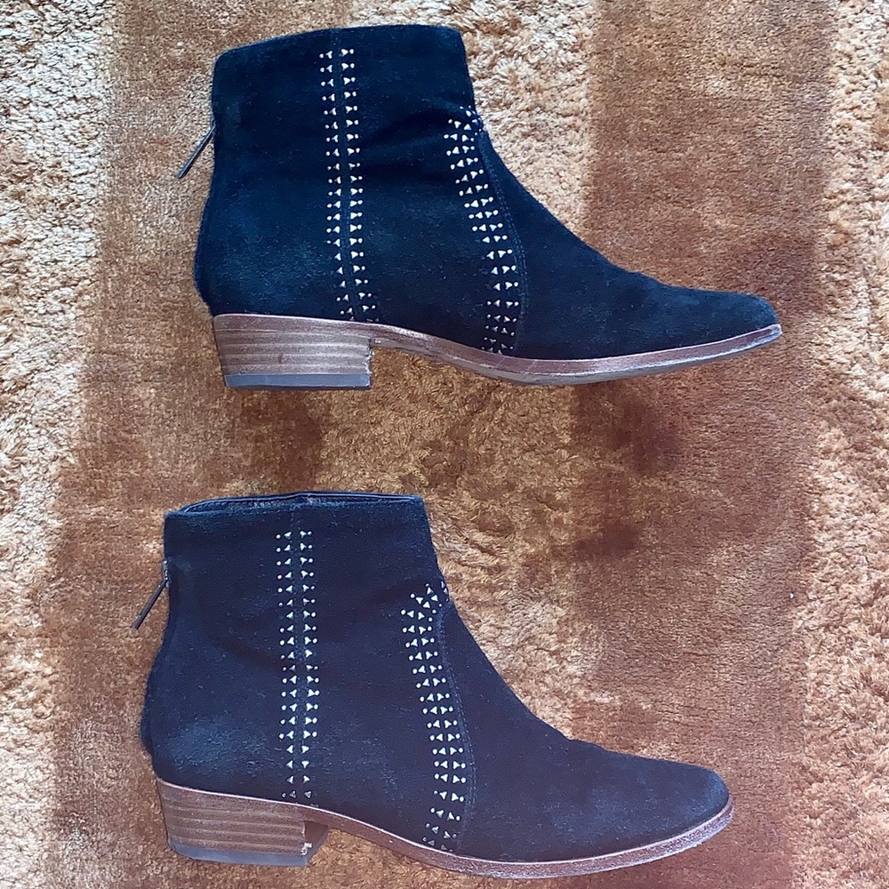 Women’s Joie Black Suede Stud Boots Sz 7 - Picture 2 of 11
